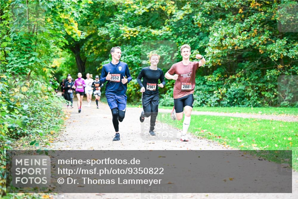 12.10.2025 - Bramfelder Halbmarathon 2025 Dr. Thomas Lammeyer http://msf.ph/oto/9350822 12.10.2025 10:36:04 Laufen 2552, 2961, 2881 meine-sportfotos.de