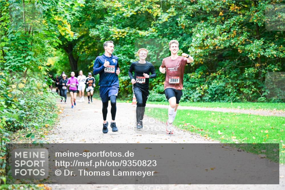 12.10.2025 - Bramfelder Halbmarathon 2025 Dr. Thomas Lammeyer http://msf.ph/oto/9350823 12.10.2025 10:36:04 Laufen 2552, 2961, 2881 meine-sportfotos.de