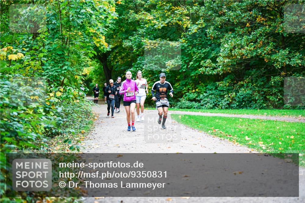 12.10.2025 - Bramfelder Halbmarathon 2025 Dr. Thomas Lammeyer http://msf.ph/oto/9350831 12.10.2025 10:36:08 Laufen 2836, 2712, 2842, 3, 2878 meine-sportfotos.de
