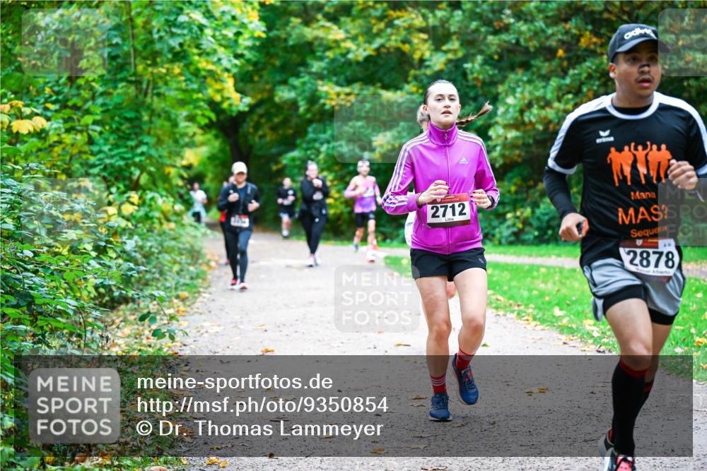 12.10.2025 - Bramfelder Halbmarathon 2025 Dr. Thomas Lammeyer http://msf.ph/oto/9350854 12.10.2025 10:36:11 Laufen 2712, 2878 meine-sportfotos.de