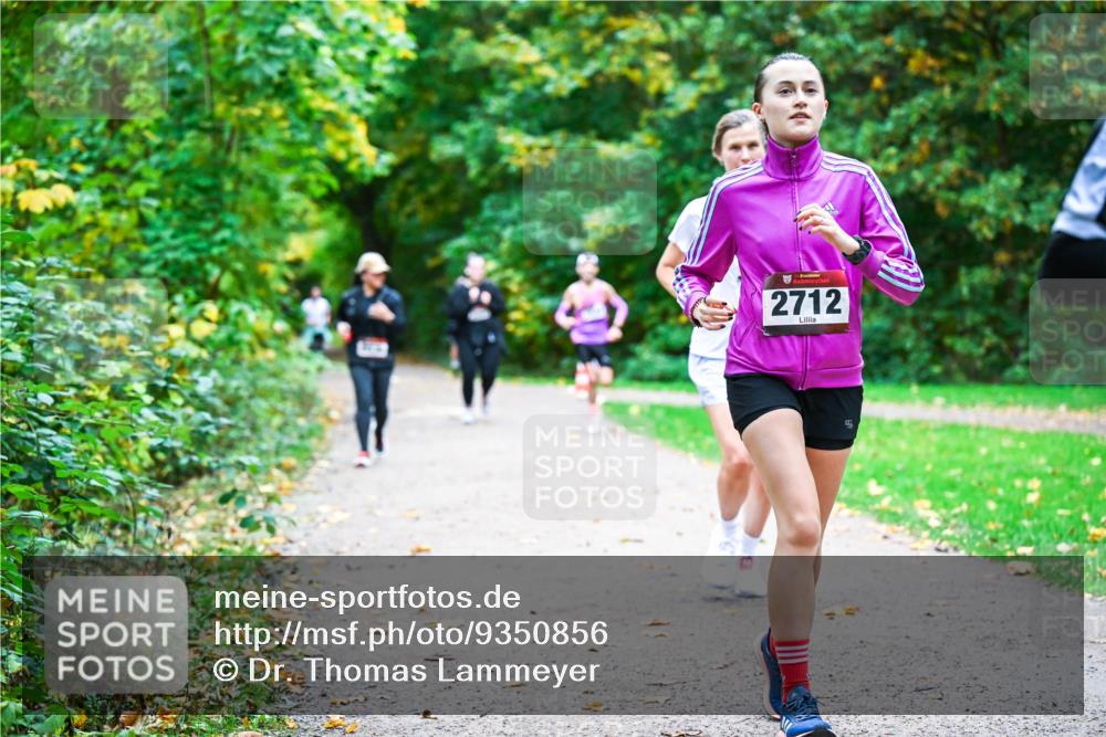 12.10.2025 - Bramfelder Halbmarathon 2025 Dr. Thomas Lammeyer http://msf.ph/oto/9350856 12.10.2025 10:36:12 Laufen 2712 meine-sportfotos.de
