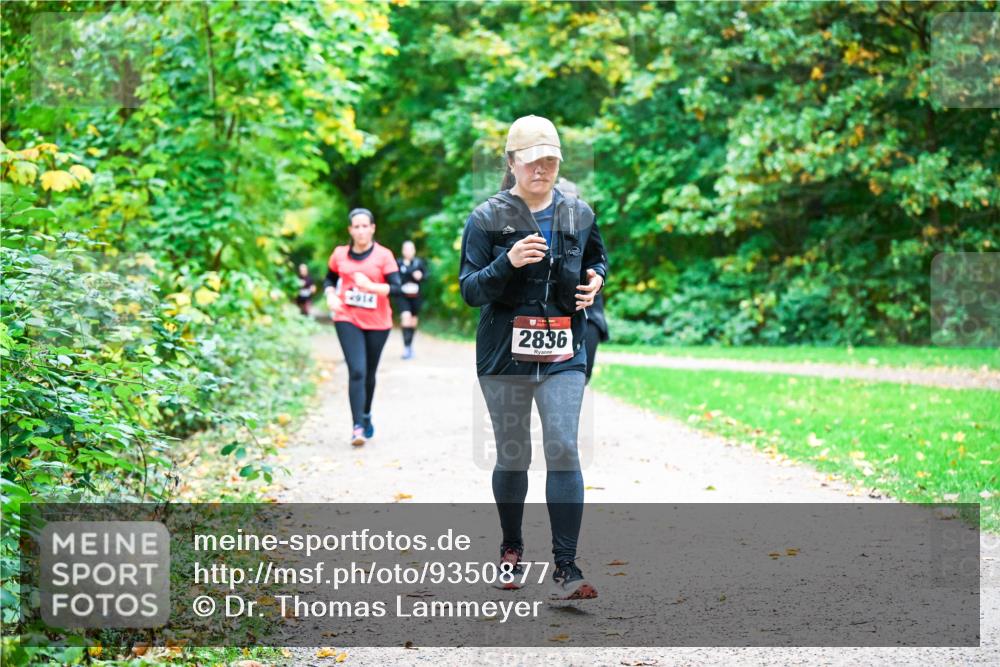 12.10.2025 - Bramfelder Halbmarathon 2025 Dr. Thomas Lammeyer http://msf.ph/oto/9350877 12.10.2025 10:36:16 Laufen 914, 2836 meine-sportfotos.de