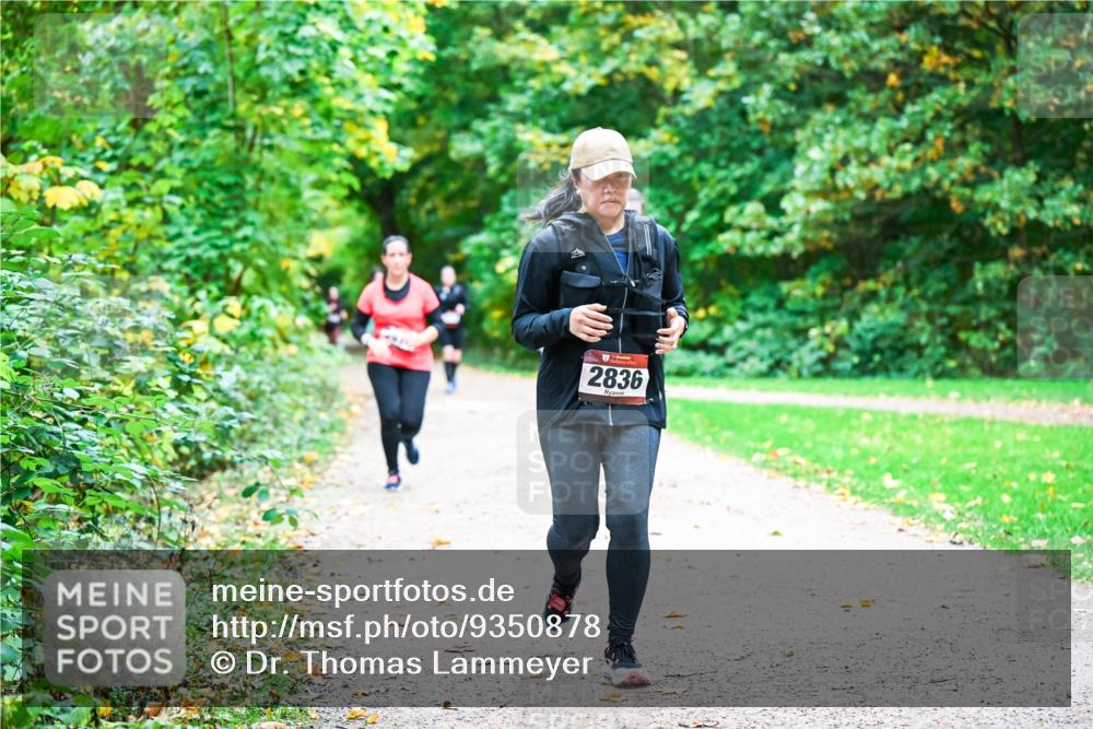 12.10.2025 - Bramfelder Halbmarathon 2025 Dr. Thomas Lammeyer http://msf.ph/oto/9350878 12.10.2025 10:36:16 Laufen 2836 meine-sportfotos.de