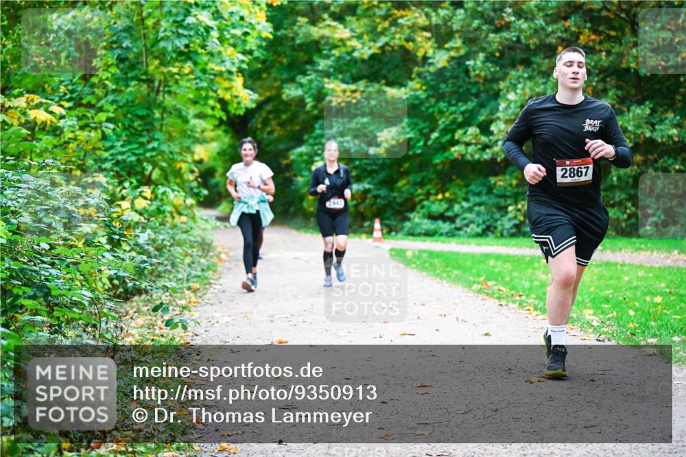 12.10.2025 - Bramfelder Halbmarathon 2025 Dr. Thomas Lammeyer http://msf.ph/oto/9350913 12.10.2025 10:36:22 Laufen 2867 meine-sportfotos.de