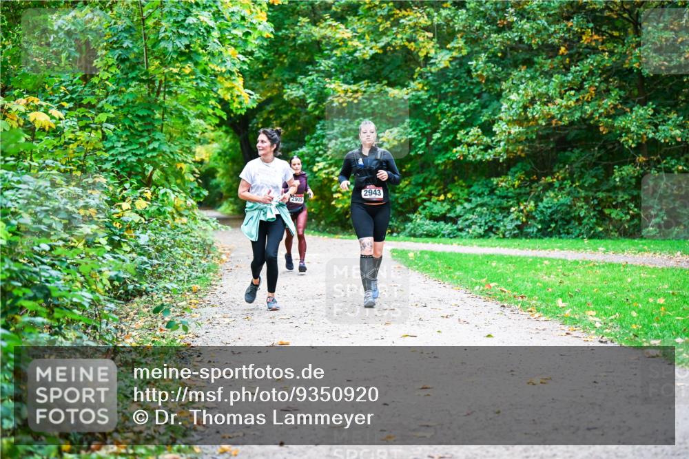 12.10.2025 - Bramfelder Halbmarathon 2025 Dr. Thomas Lammeyer http://msf.ph/oto/9350920 12.10.2025 10:36:23 Laufen 2909, 2943 meine-sportfotos.de