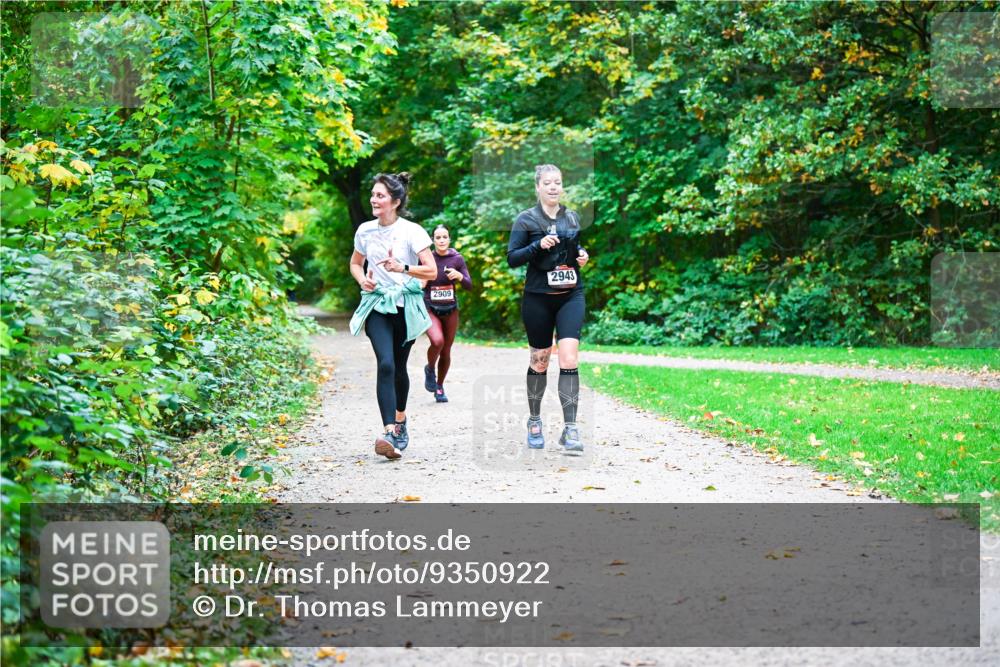 12.10.2025 - Bramfelder Halbmarathon 2025 Dr. Thomas Lammeyer http://msf.ph/oto/9350922 12.10.2025 10:36:23 Laufen 2909, 2943 meine-sportfotos.de