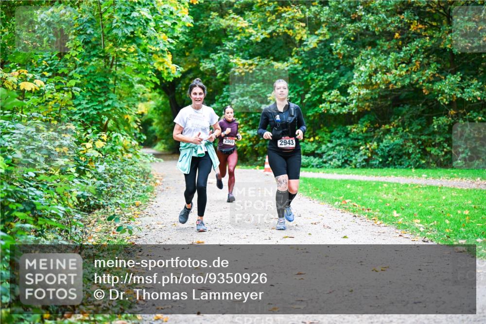 12.10.2025 - Bramfelder Halbmarathon 2025 Dr. Thomas Lammeyer http://msf.ph/oto/9350926 12.10.2025 10:36:24 Laufen 2909, 2943 meine-sportfotos.de
