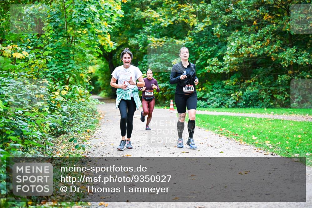 12.10.2025 - Bramfelder Halbmarathon 2025 Dr. Thomas Lammeyer http://msf.ph/oto/9350927 12.10.2025 10:36:24 Laufen 2909, 2943 meine-sportfotos.de