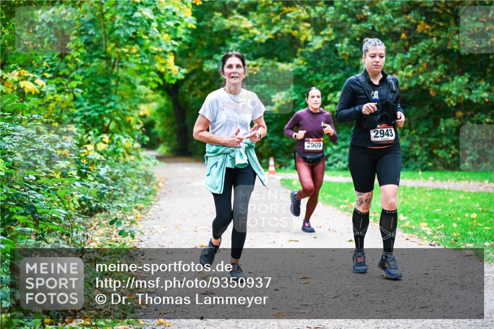 12.10.2025 - Bramfelder Halbmarathon 2025 Dr. Thomas Lammeyer http://msf.ph/oto/9350937 12.10.2025 10:36:26 Laufen 2909, 2943 meine-sportfotos.de