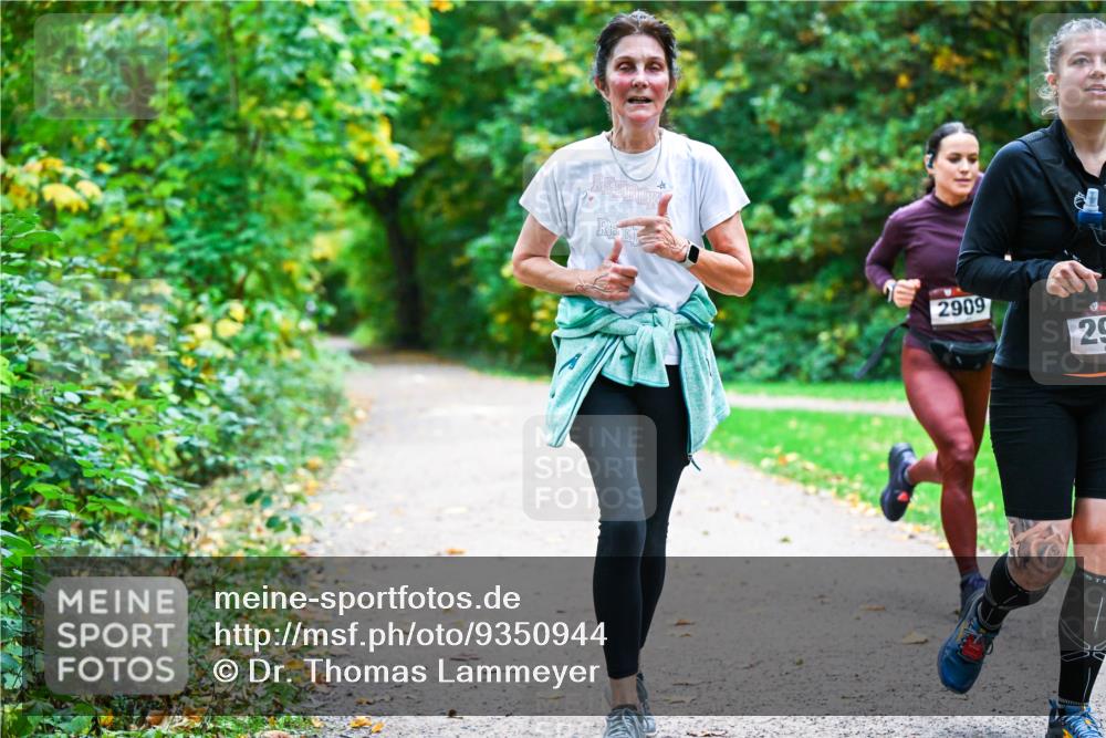 12.10.2025 - Bramfelder Halbmarathon 2025 Dr. Thomas Lammeyer http://msf.ph/oto/9350944 12.10.2025 10:36:27 Laufen 2909, 29 meine-sportfotos.de