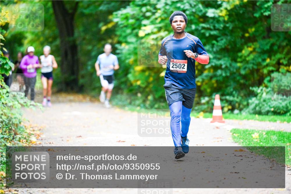 12.10.2025 - Bramfelder Halbmarathon 2025 Dr. Thomas Lammeyer http://msf.ph/oto/9350955 12.10.2025 10:36:51 Laufen 0, 2502 meine-sportfotos.de