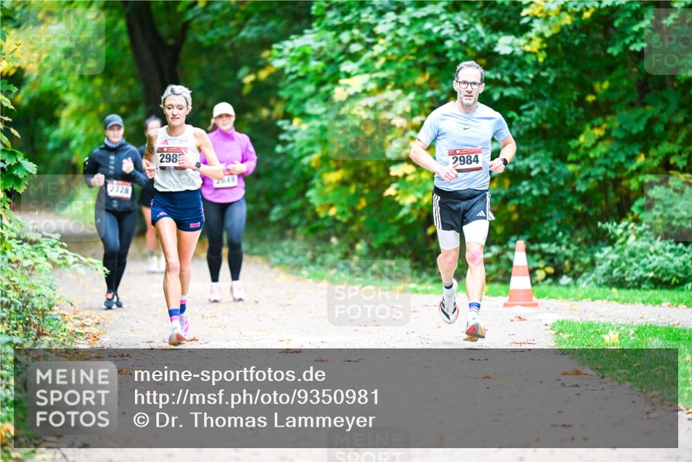12.10.2025 - Bramfelder Halbmarathon 2025 Dr. Thomas Lammeyer http://msf.ph/oto/9350981 12.10.2025 10:36:56 Laufen 2728, 298, 49, 2984 meine-sportfotos.de