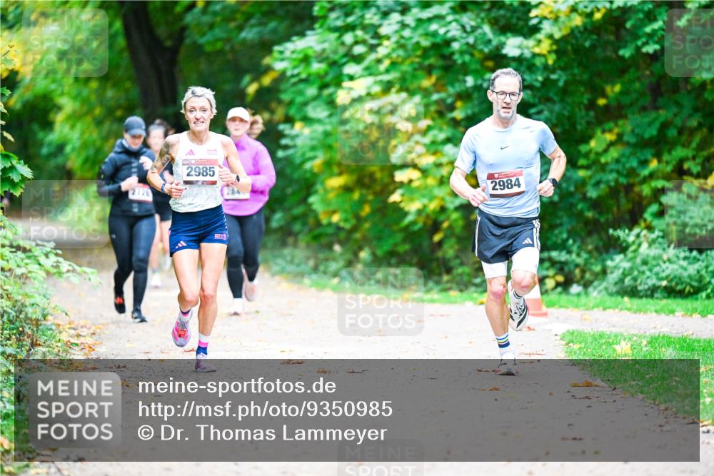 12.10.2025 - Bramfelder Halbmarathon 2025 Dr. Thomas Lammeyer http://msf.ph/oto/9350985 12.10.2025 10:36:57 Laufen 2778, 2985, 2984 meine-sportfotos.de
