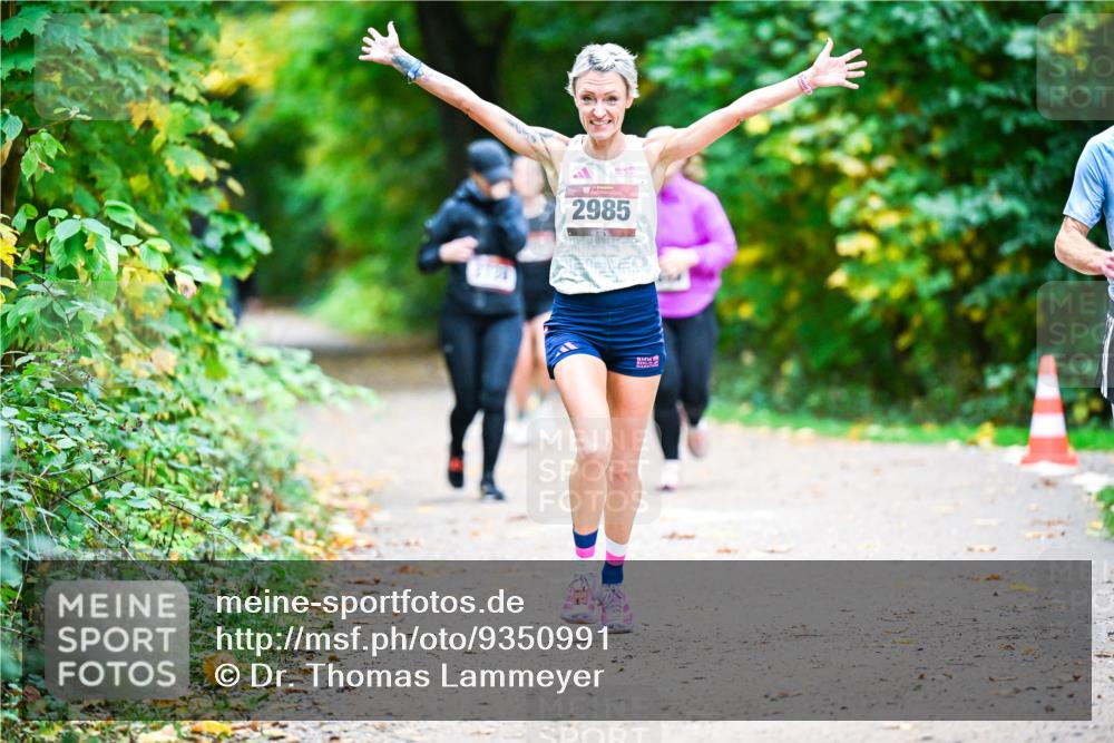 12.10.2025 - Bramfelder Halbmarathon 2025 Dr. Thomas Lammeyer http://msf.ph/oto/9350991 12.10.2025 10:36:58 Laufen 2985 meine-sportfotos.de