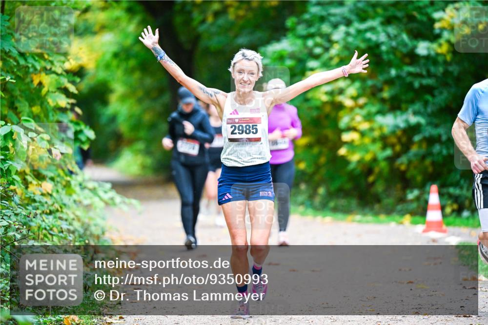 12.10.2025 - Bramfelder Halbmarathon 2025 Dr. Thomas Lammeyer http://msf.ph/oto/9350993 12.10.2025 10:36:59 Laufen 2985 meine-sportfotos.de