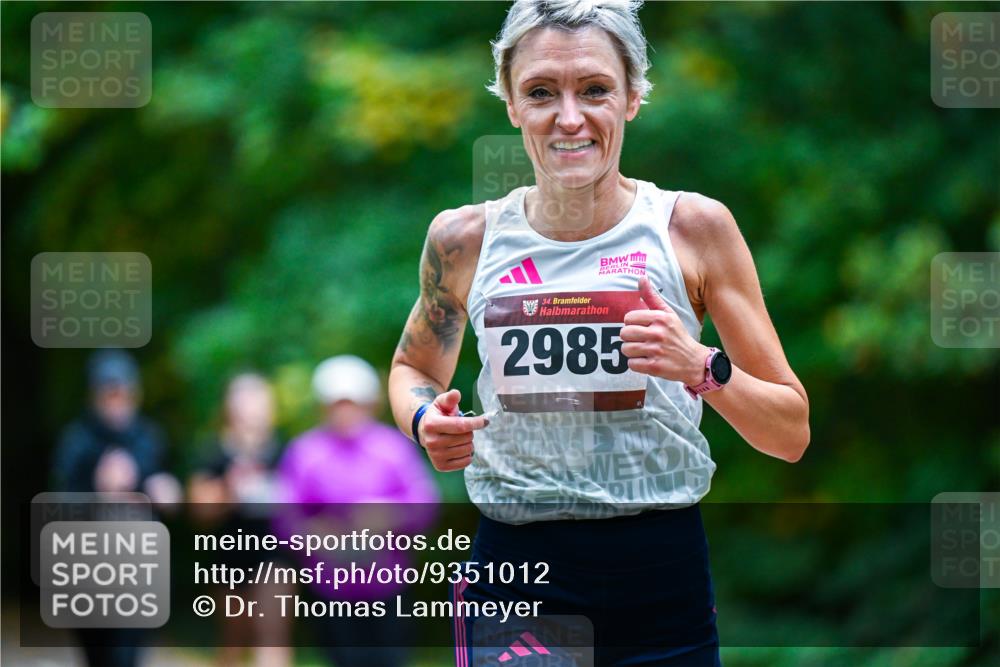 12.10.2025 - Bramfelder Halbmarathon 2025 Dr. Thomas Lammeyer http://msf.ph/oto/9351012 12.10.2025 10:37:01 Laufen 34, 2985 meine-sportfotos.de