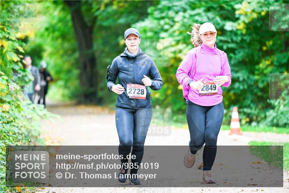 12.10.2025 - Bramfelder Halbmarathon 2025 Dr. Thomas Lammeyer http://msf.ph/oto/9351019 12.10.2025 10:37:03 Laufen 2728, 2849, 20 meine-sportfotos.de