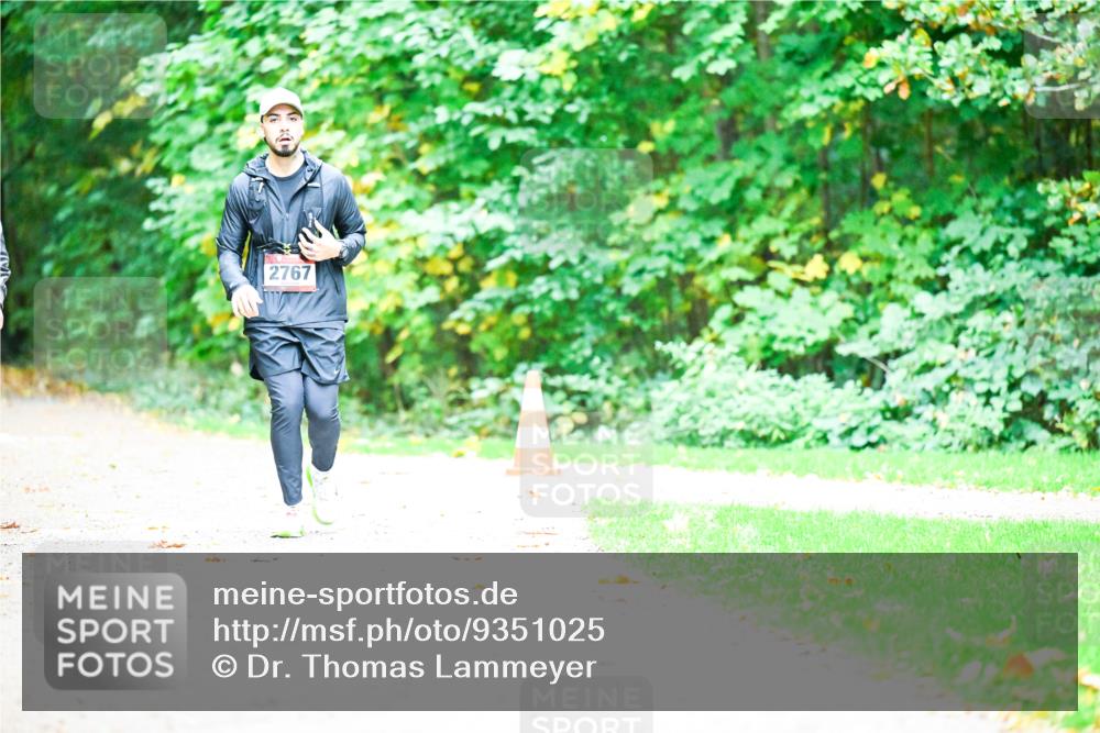 12.10.2025 - Bramfelder Halbmarathon 2025 Dr. Thomas Lammeyer http://msf.ph/oto/9351025 12.10.2025 10:37:15 Laufen 2767 meine-sportfotos.de