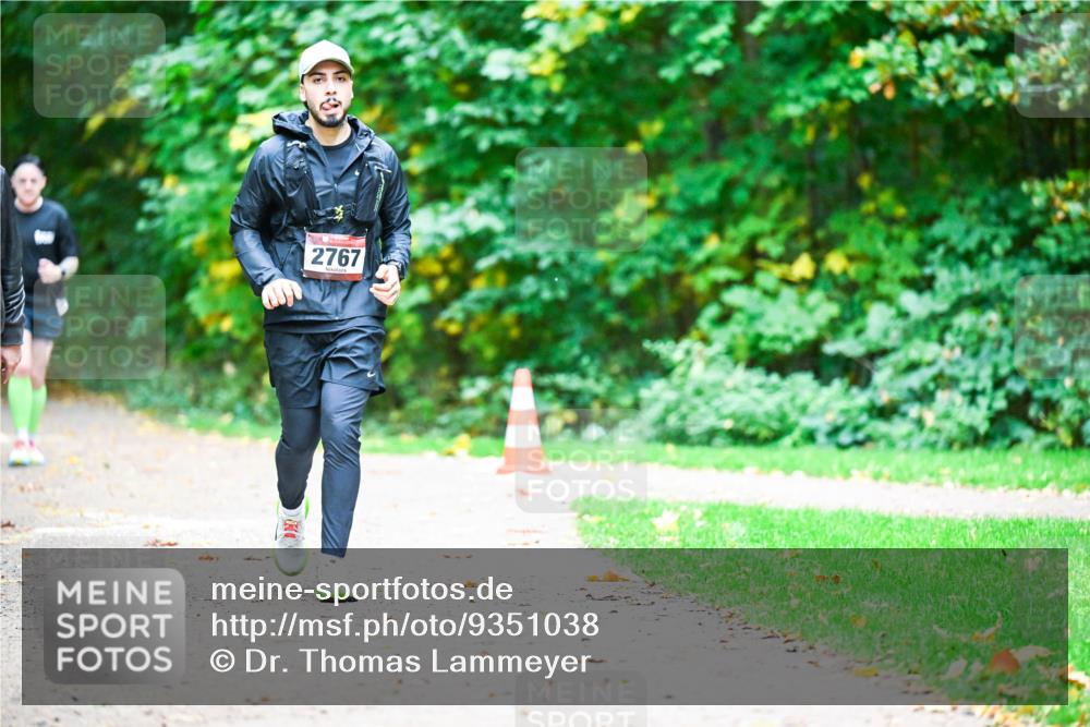 12.10.2025 - Bramfelder Halbmarathon 2025 Dr. Thomas Lammeyer http://msf.ph/oto/9351038 12.10.2025 10:37:17 Laufen 2767 meine-sportfotos.de
