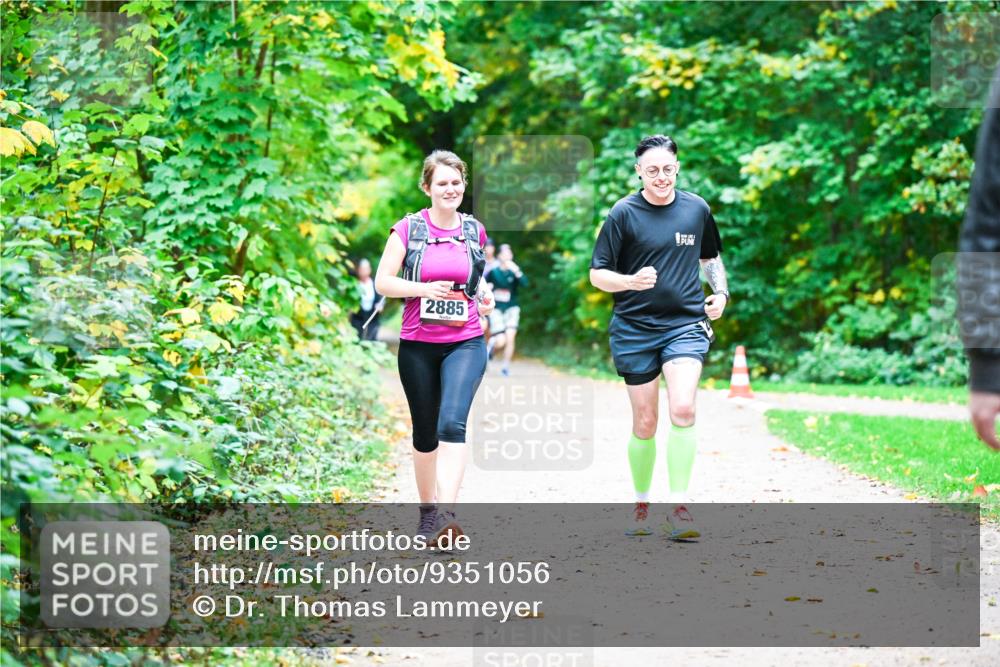 12.10.2025 - Bramfelder Halbmarathon 2025 Dr. Thomas Lammeyer http://msf.ph/oto/9351056 12.10.2025 10:37:26 Laufen 2885 meine-sportfotos.de