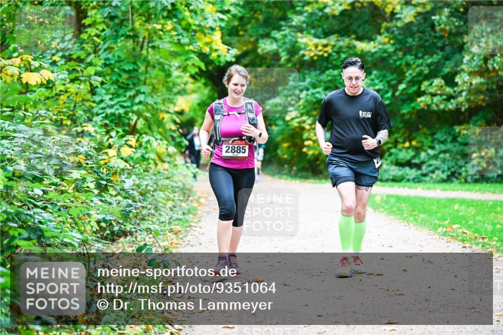 12.10.2025 - Bramfelder Halbmarathon 2025 Dr. Thomas Lammeyer http://msf.ph/oto/9351064 12.10.2025 10:37:27 Laufen 2885 meine-sportfotos.de