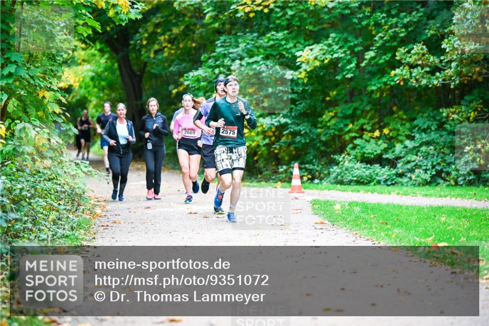 12.10.2025 - Bramfelder Halbmarathon 2025 Dr. Thomas Lammeyer http://msf.ph/oto/9351072 12.10.2025 10:37:31 Laufen 2575, 2669 meine-sportfotos.de