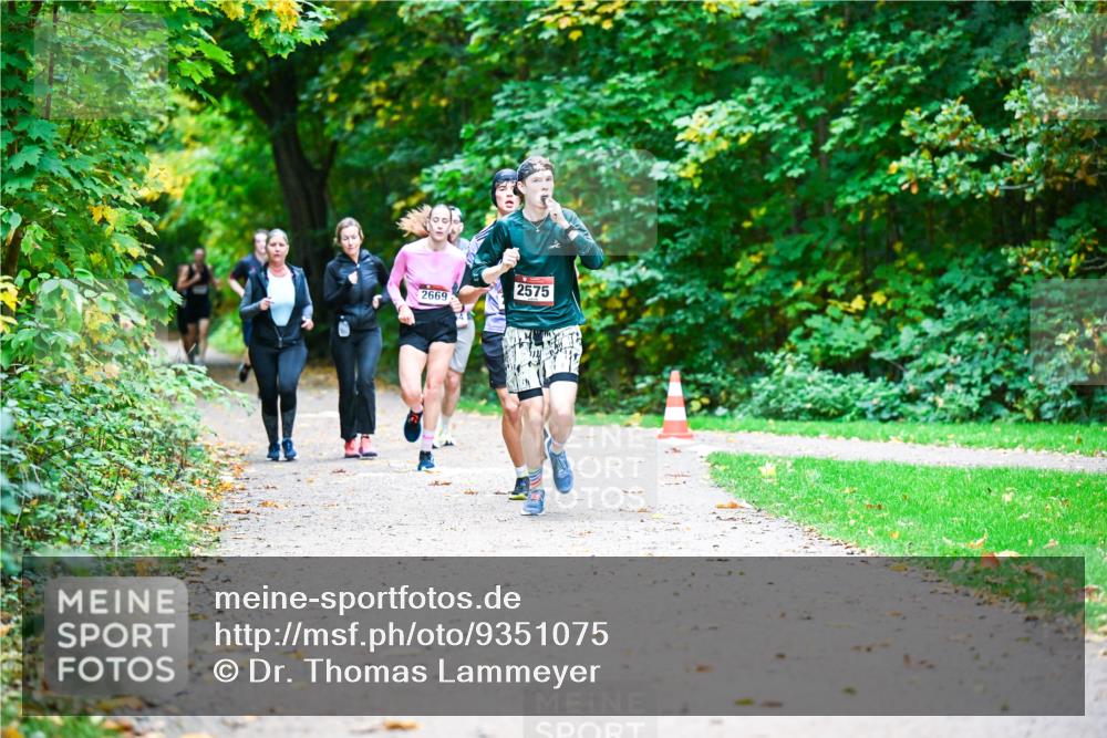 12.10.2025 - Bramfelder Halbmarathon 2025 Dr. Thomas Lammeyer http://msf.ph/oto/9351075 12.10.2025 10:37:31 Laufen 2575, 2669 meine-sportfotos.de