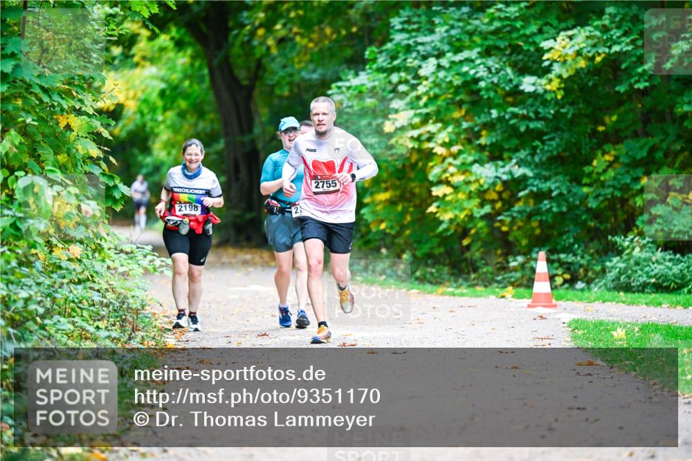 12.10.2025 - Bramfelder Halbmarathon 2025 Dr. Thomas Lammeyer http://msf.ph/oto/9351170 12.10.2025 10:37:50 Laufen 2198, 2755 meine-sportfotos.de