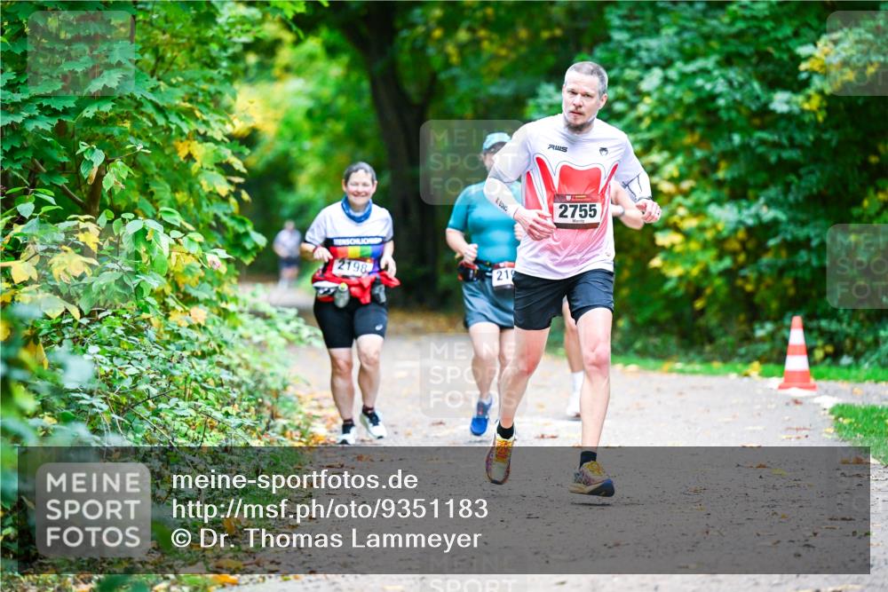 12.10.2025 - Bramfelder Halbmarathon 2025 Dr. Thomas Lammeyer http://msf.ph/oto/9351183 12.10.2025 10:37:52 Laufen 2198, 21, 2755 meine-sportfotos.de