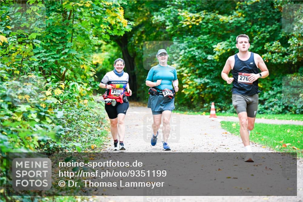 12.10.2025 - Bramfelder Halbmarathon 2025 Dr. Thomas Lammeyer http://msf.ph/oto/9351199 12.10.2025 10:37:55 Laufen 2198, 276 meine-sportfotos.de