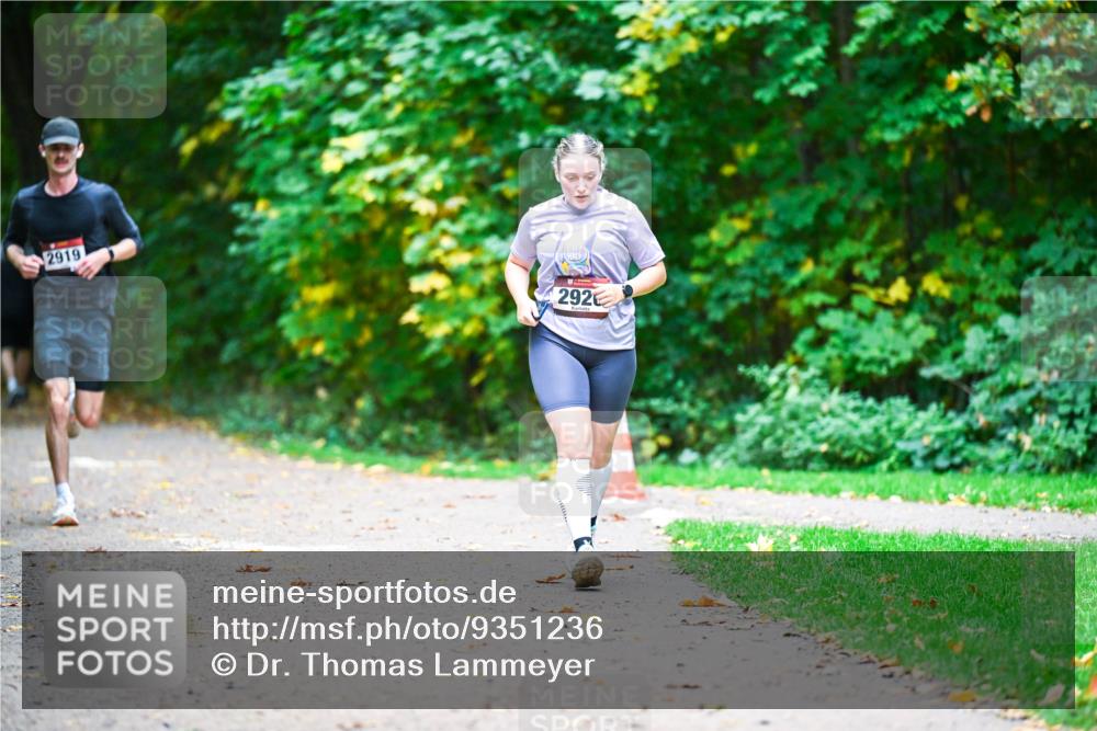 12.10.2025 - Bramfelder Halbmarathon 2025 Dr. Thomas Lammeyer http://msf.ph/oto/9351236 12.10.2025 10:38:21 Laufen 2919, 292 meine-sportfotos.de