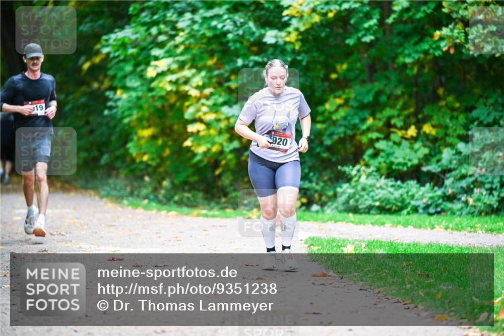 12.10.2025 - Bramfelder Halbmarathon 2025 Dr. Thomas Lammeyer http://msf.ph/oto/9351238 12.10.2025 10:38:21 Laufen 19, 920 meine-sportfotos.de
