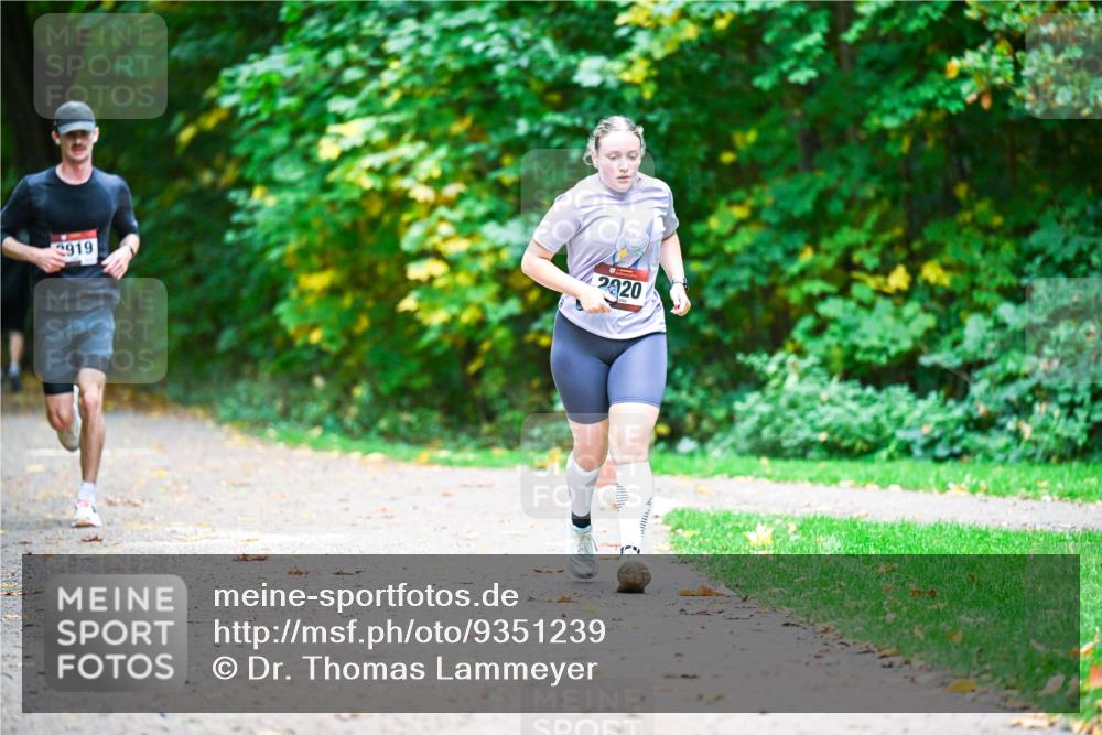 12.10.2025 - Bramfelder Halbmarathon 2025 Dr. Thomas Lammeyer http://msf.ph/oto/9351239 12.10.2025 10:38:21 Laufen 2919, 2820 meine-sportfotos.de