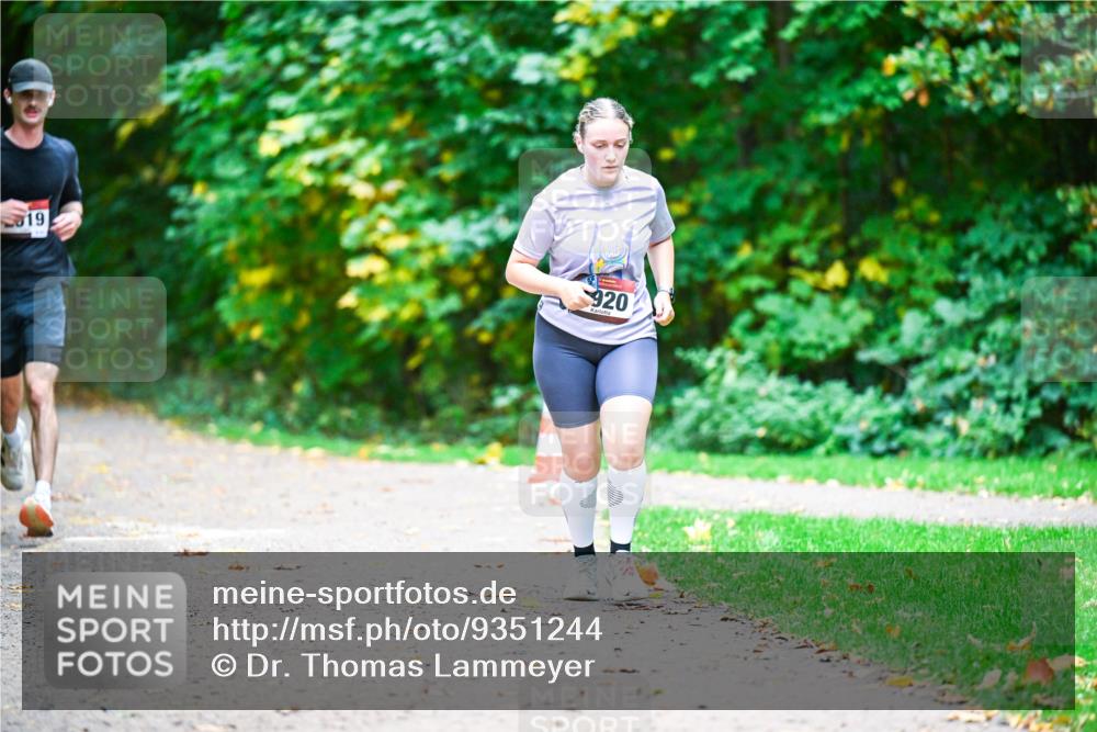 12.10.2025 - Bramfelder Halbmarathon 2025 Dr. Thomas Lammeyer http://msf.ph/oto/9351244 12.10.2025 10:38:22 Laufen 19, 920 meine-sportfotos.de