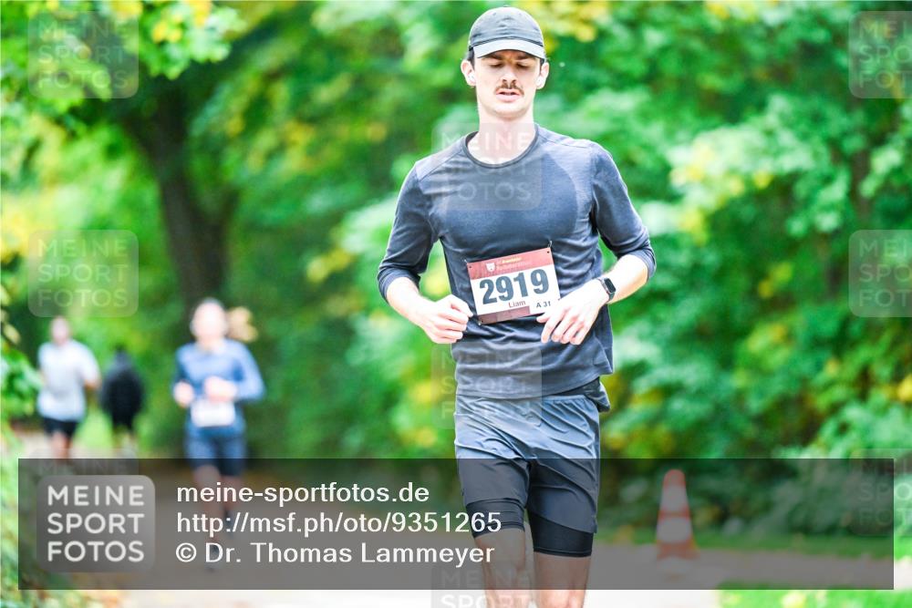 12.10.2025 - Bramfelder Halbmarathon 2025 Dr. Thomas Lammeyer http://msf.ph/oto/9351265 12.10.2025 10:38:25 Laufen 2919, 31 meine-sportfotos.de
