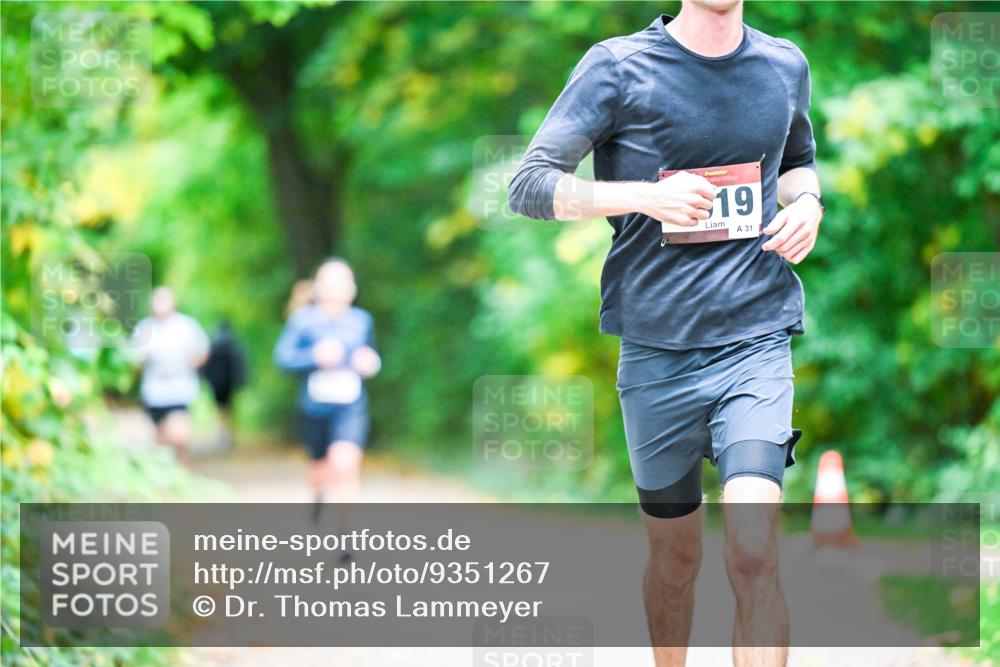 12.10.2025 - Bramfelder Halbmarathon 2025 Dr. Thomas Lammeyer http://msf.ph/oto/9351267 12.10.2025 10:38:26 Laufen 19, 31 meine-sportfotos.de