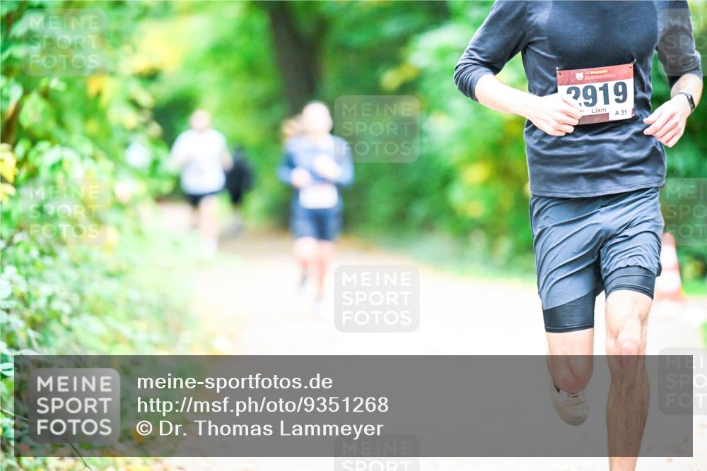 12.10.2025 - Bramfelder Halbmarathon 2025 Dr. Thomas Lammeyer http://msf.ph/oto/9351268 12.10.2025 10:38:26 Laufen 34, 2919, 31 meine-sportfotos.de