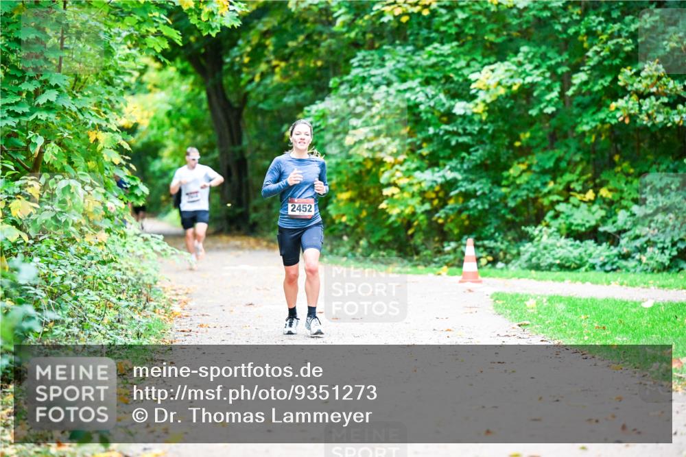 12.10.2025 - Bramfelder Halbmarathon 2025 Dr. Thomas Lammeyer http://msf.ph/oto/9351273 12.10.2025 10:38:28 Laufen 2452 meine-sportfotos.de