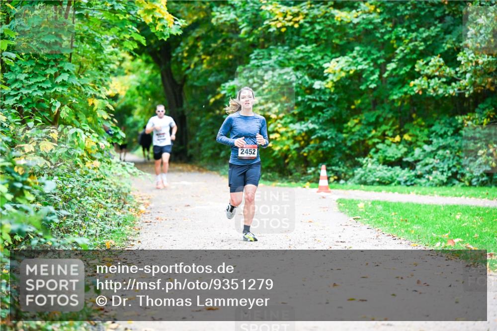 12.10.2025 - Bramfelder Halbmarathon 2025 Dr. Thomas Lammeyer http://msf.ph/oto/9351279 12.10.2025 10:38:29 Laufen 2452 meine-sportfotos.de