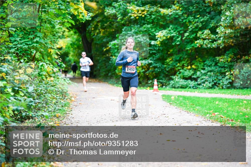 12.10.2025 - Bramfelder Halbmarathon 2025 Dr. Thomas Lammeyer http://msf.ph/oto/9351283 12.10.2025 10:38:30 Laufen 2452 meine-sportfotos.de