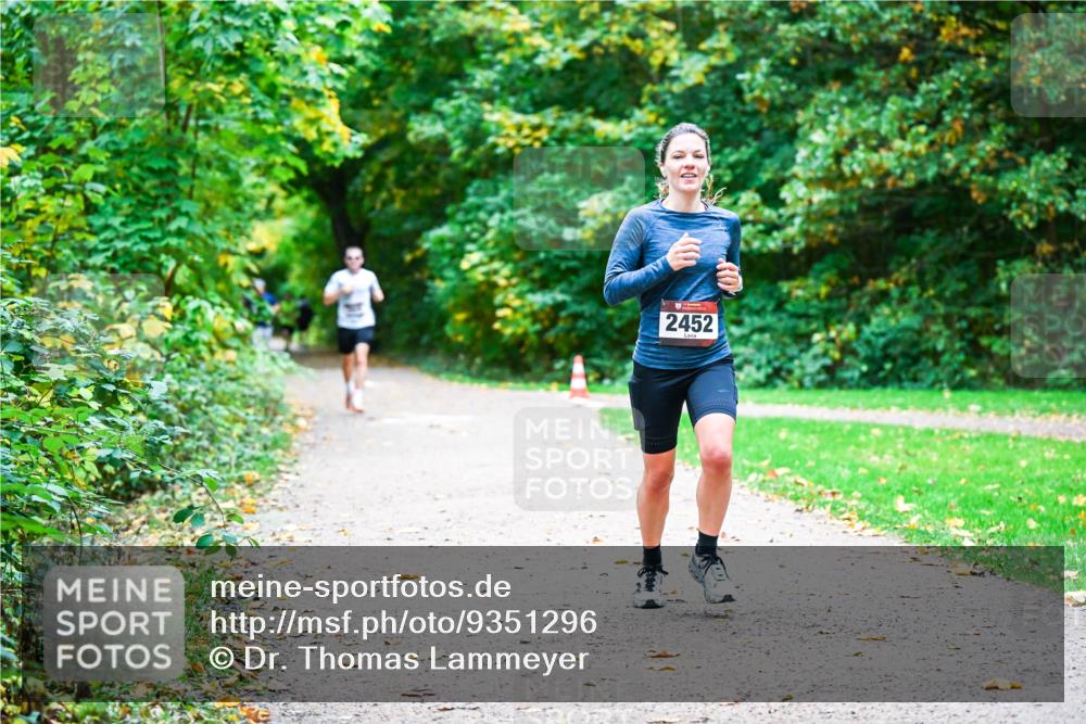 12.10.2025 - Bramfelder Halbmarathon 2025 Dr. Thomas Lammeyer http://msf.ph/oto/9351296 12.10.2025 10:38:32 Laufen 2452 meine-sportfotos.de