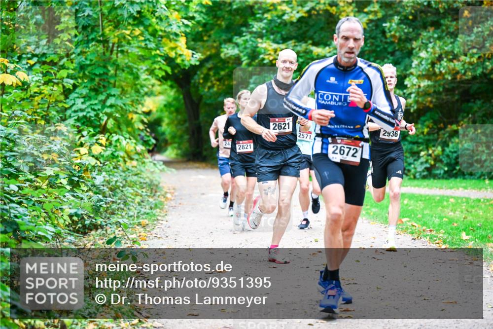 12.10.2025 - Bramfelder Halbmarathon 2025 Dr. Thomas Lammeyer http://msf.ph/oto/9351395 12.10.2025 10:38:51 Laufen 2821, 2621, 2571, 2672, 2936 meine-sportfotos.de