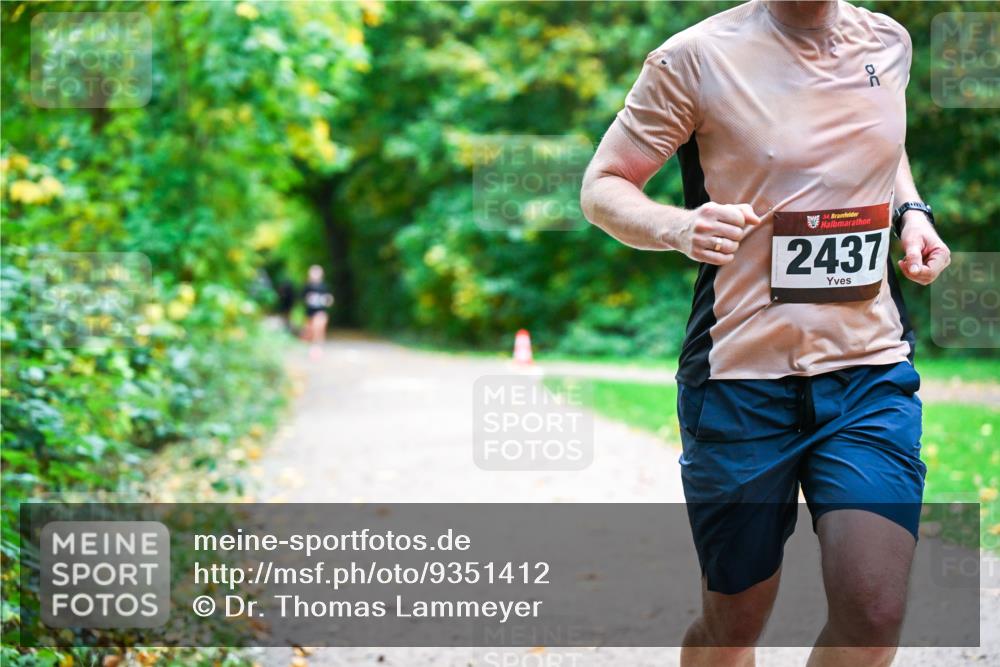 12.10.2025 - Bramfelder Halbmarathon 2025 Dr. Thomas Lammeyer http://msf.ph/oto/9351412 12.10.2025 10:38:55 Laufen 34, 2437 meine-sportfotos.de