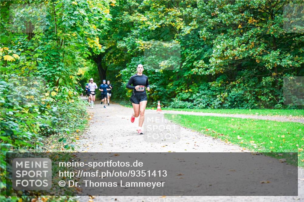 12.10.2025 - Bramfelder Halbmarathon 2025 Dr. Thomas Lammeyer http://msf.ph/oto/9351413 12.10.2025 10:39:01 Laufen 636 meine-sportfotos.de