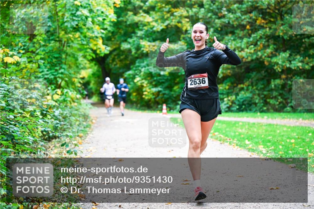 12.10.2025 - Bramfelder Halbmarathon 2025 Dr. Thomas Lammeyer http://msf.ph/oto/9351430 12.10.2025 10:39:03 Laufen 2636 meine-sportfotos.de