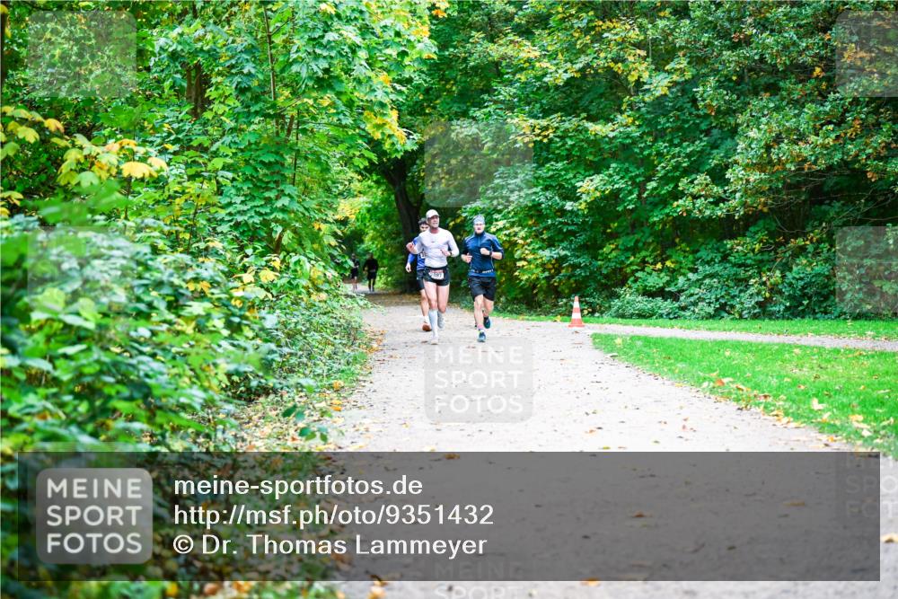 12.10.2025 - Bramfelder Halbmarathon 2025 Dr. Thomas Lammeyer http://msf.ph/oto/9351432 12.10.2025 10:39:05 Laufen  meine-sportfotos.de