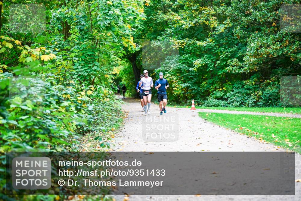 12.10.2025 - Bramfelder Halbmarathon 2025 Dr. Thomas Lammeyer http://msf.ph/oto/9351433 12.10.2025 10:39:05 Laufen  meine-sportfotos.de