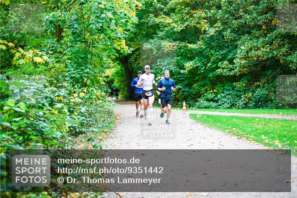 12.10.2025 - Bramfelder Halbmarathon 2025 Dr. Thomas Lammeyer http://msf.ph/oto/9351442 12.10.2025 10:39:07 Laufen  meine-sportfotos.de