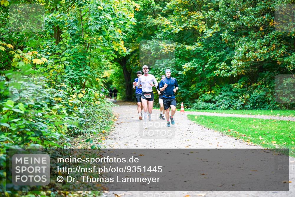 12.10.2025 - Bramfelder Halbmarathon 2025 Dr. Thomas Lammeyer http://msf.ph/oto/9351445 12.10.2025 10:39:07 Laufen 2845, 2887 meine-sportfotos.de
