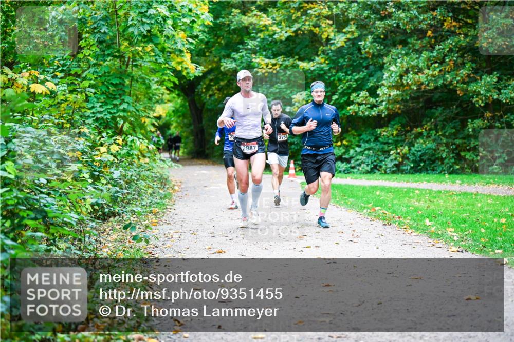 12.10.2025 - Bramfelder Halbmarathon 2025 Dr. Thomas Lammeyer http://msf.ph/oto/9351455 12.10.2025 10:39:08 Laufen 2887, 2753 meine-sportfotos.de
